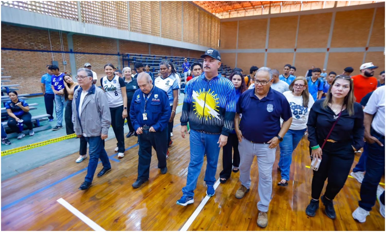 Gobernador Luis Caldera supervisa rehabilitación del gimnasio Antonio Borjas Romero y anuncia Sudamericano U19 de Voleibol en Maracaibo