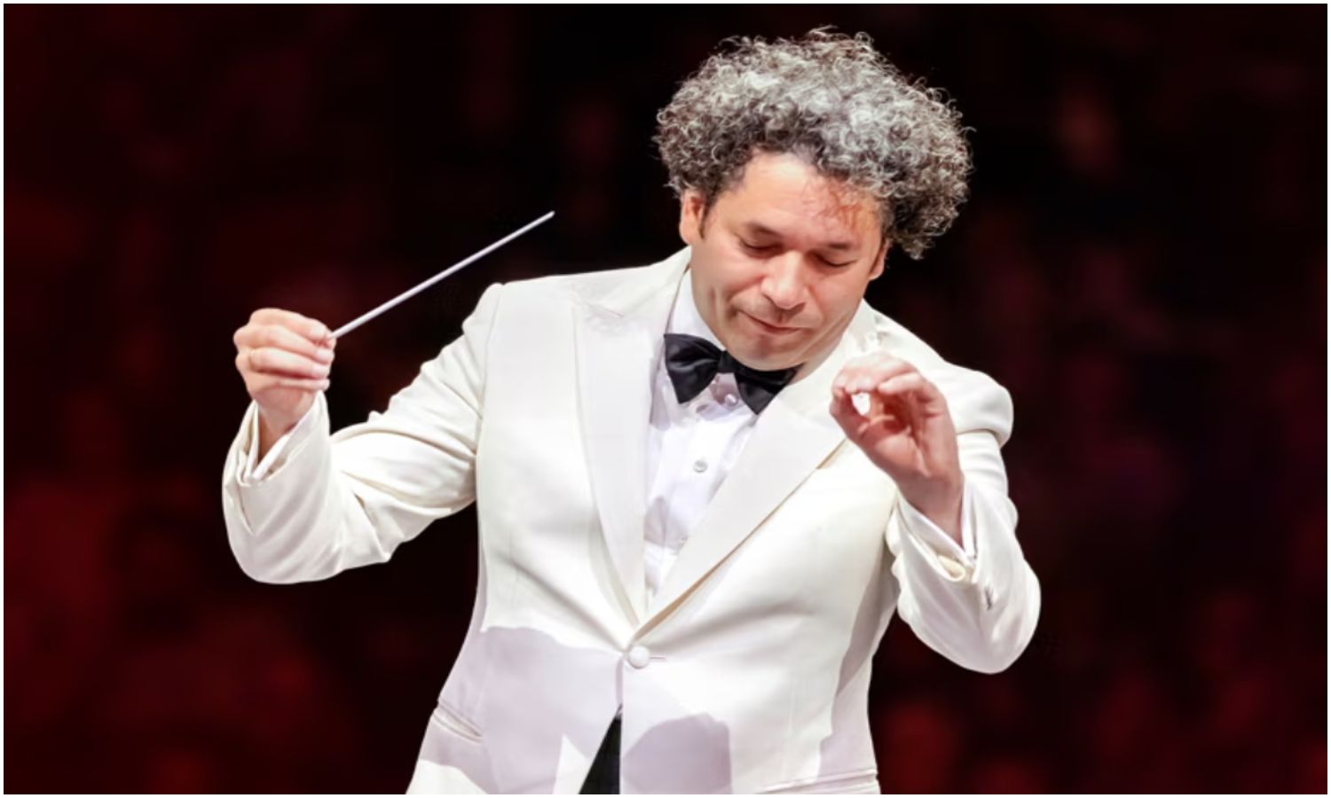 Gustavo Dudamel dirigirá en España un concierto solidario dedicado a Venezuela