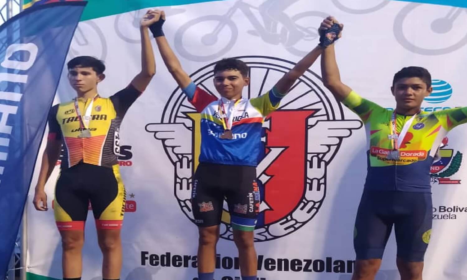 joven zuliano