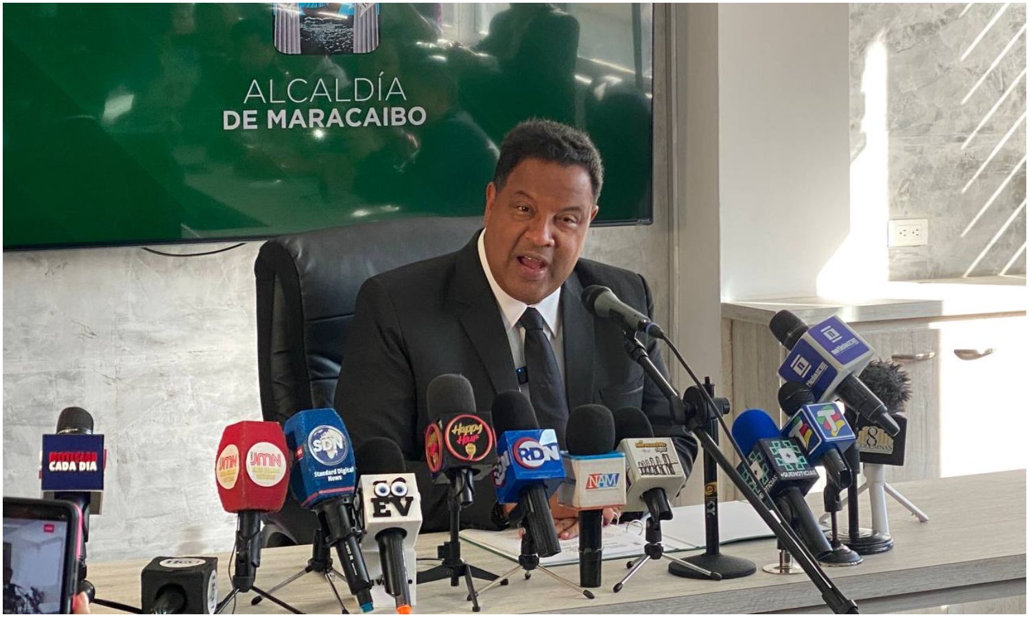Alcaldía de Maracaibo invita a los marabinos a registrarse en la DARU para superar los 2 mil condominios inscritos