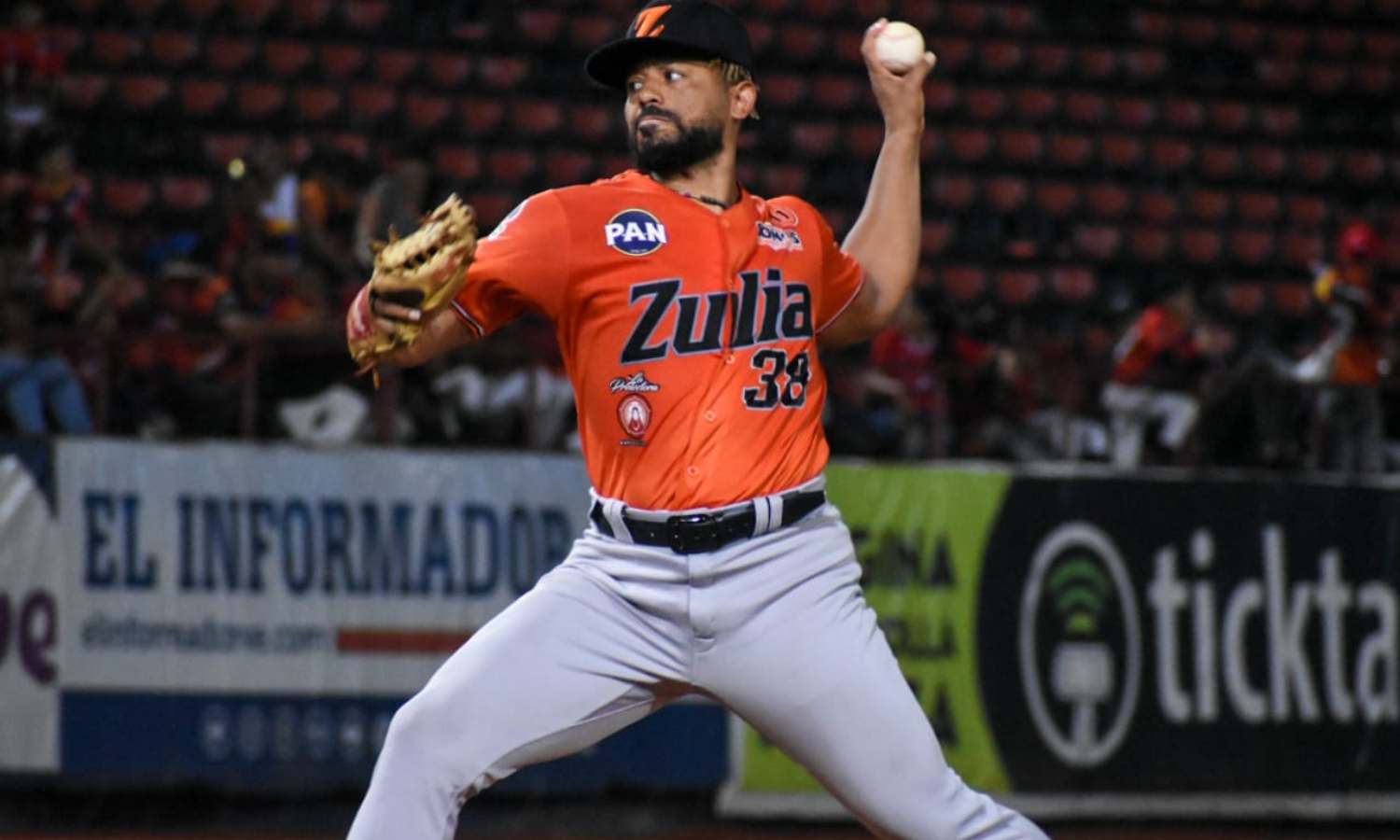 Porfirio López repite en la importación de Águilas del Zulia para la temporada 2024-25 de la LVBP