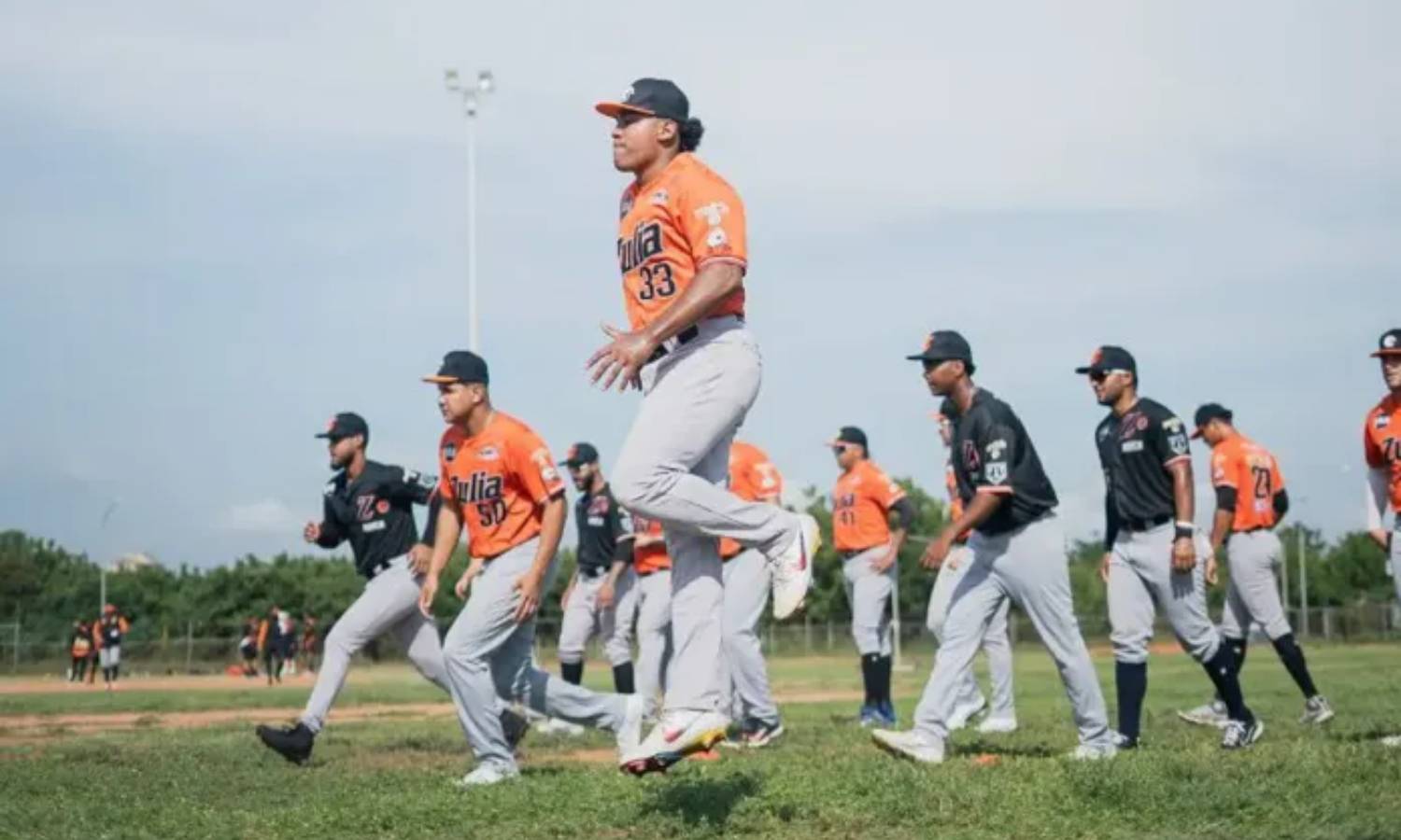 Águilas del Zulia inició la Pretemporada 2024-25 en la Facultad de Derecho de LUZ