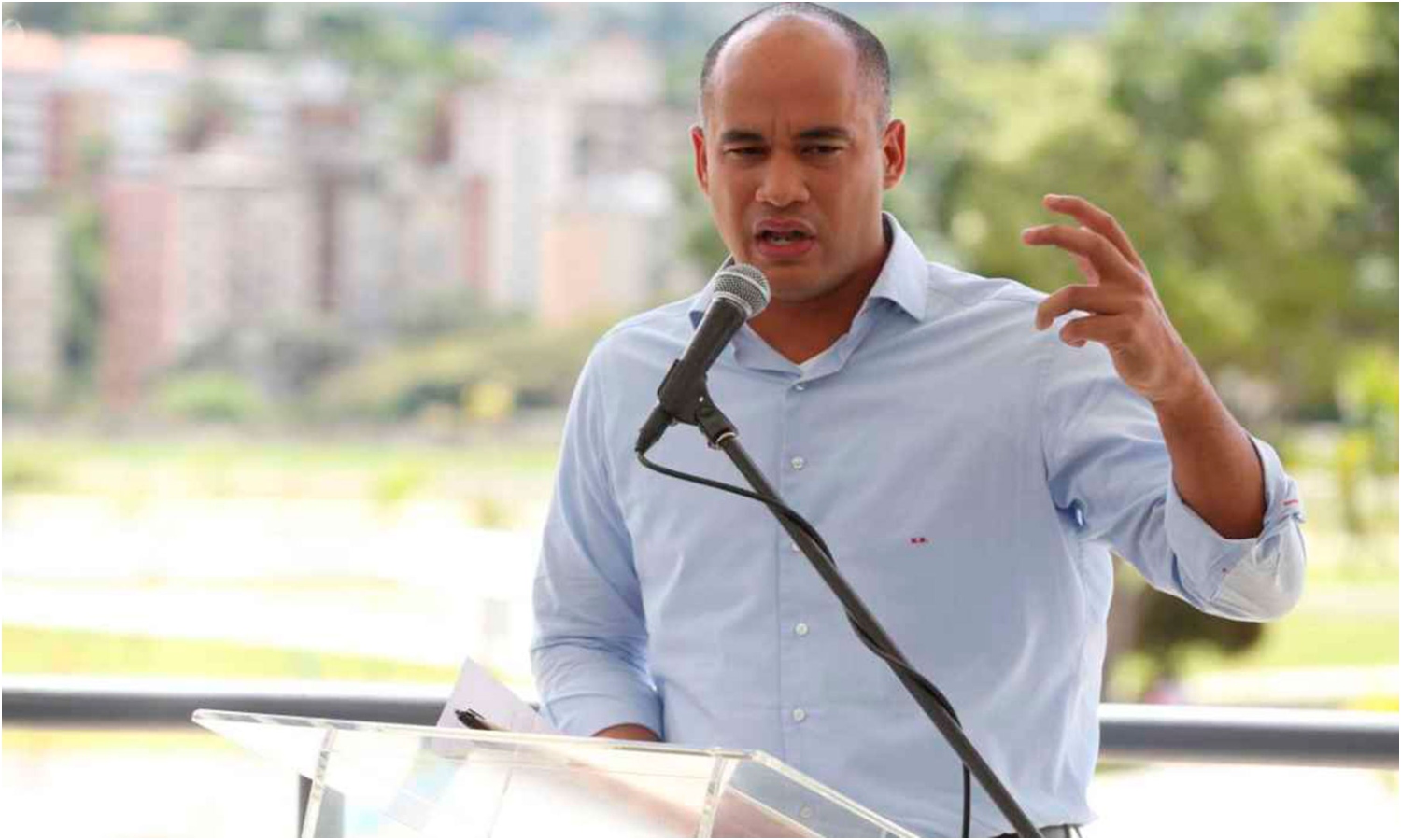 Gobierno anuncia plan de atención a maestros para “mejorar las condiciones de vida” de los docentes