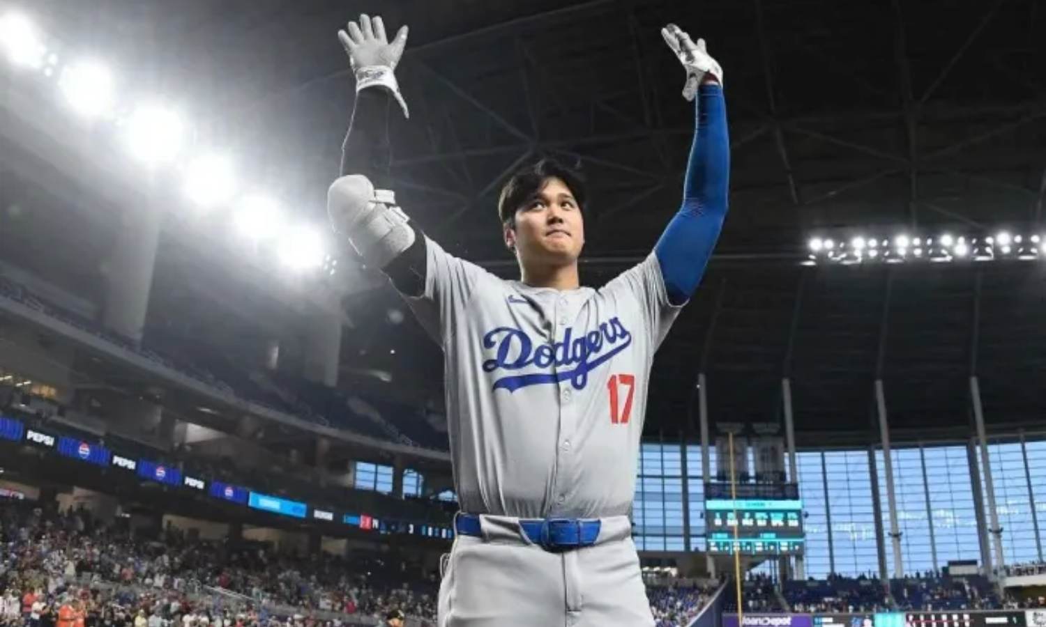 Shohei Ohtani marca otro hito histórico: pelota 50-50 rompe récord en subasta