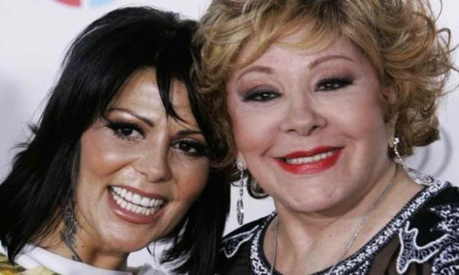 Alejandra Guzmán suspende conciertos en Perú en señal de duelo por la muerte de su madre Silvia Pinal