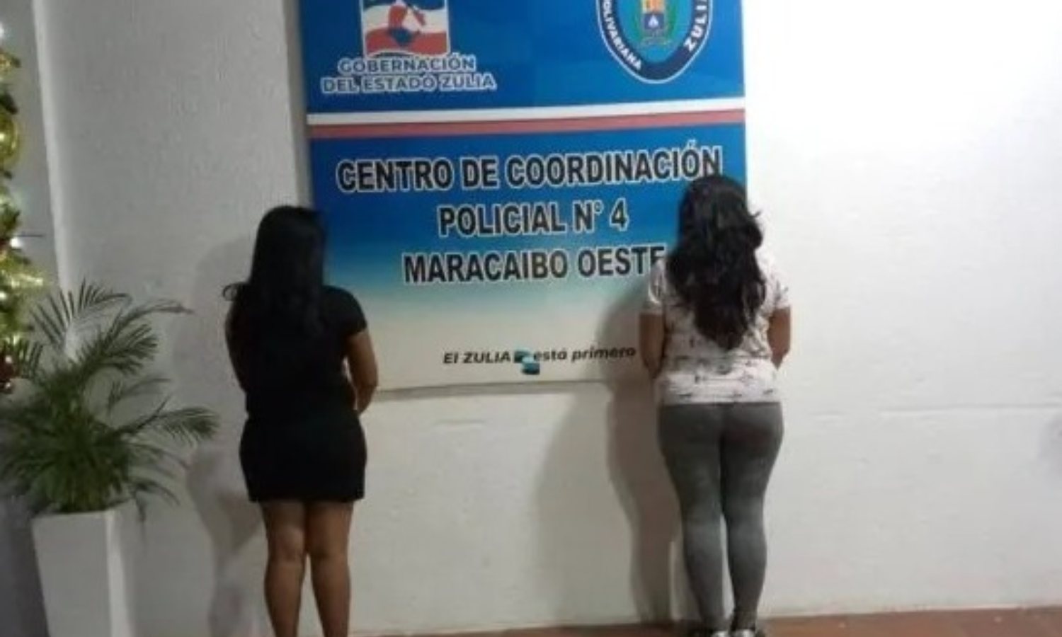 Hermanas se caen a golpes en el sector Cuatricentenario de Maracaibo por la herencia de sus padres