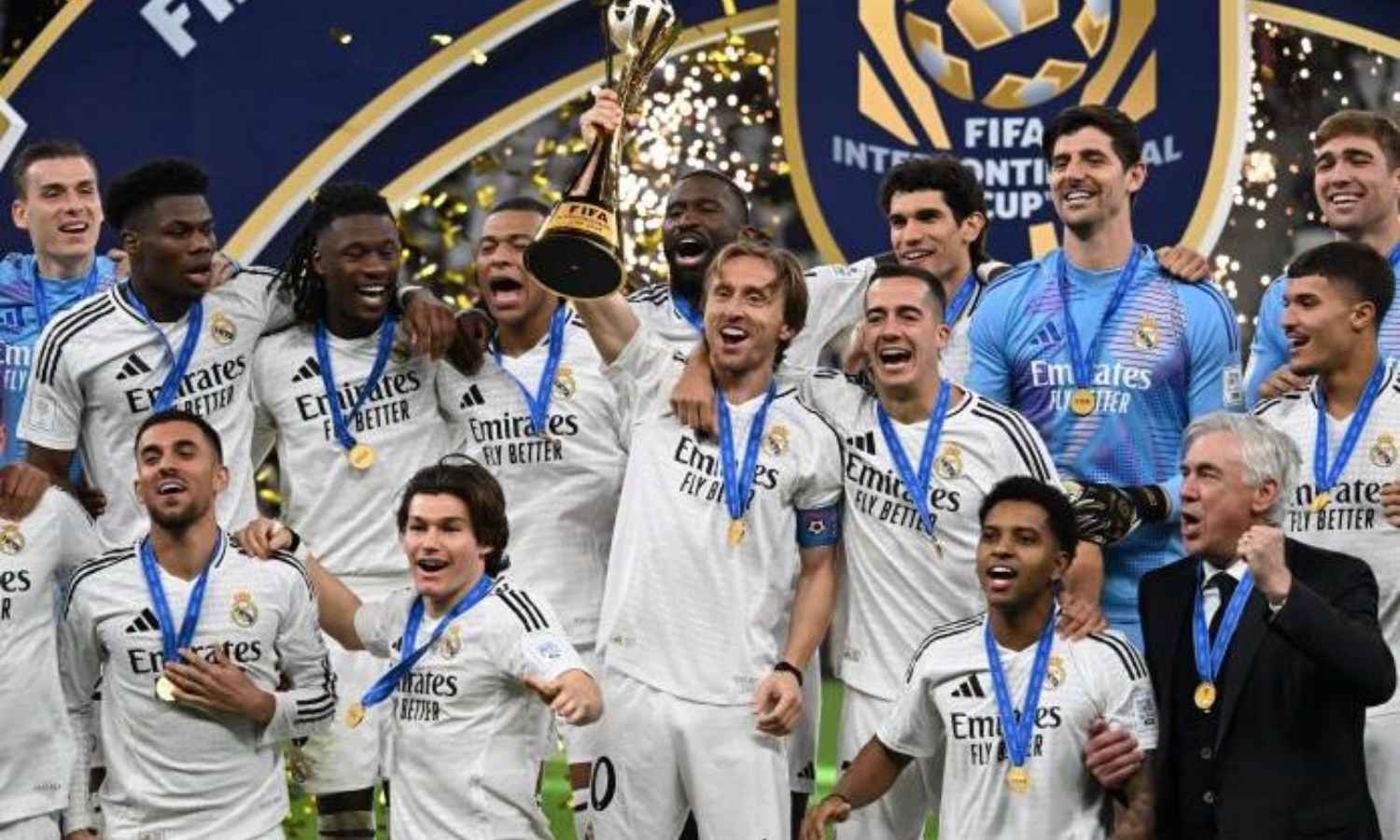 El Real Madrid se corona campeón de la Copa Intercontinental al vencer al Pachuca de México