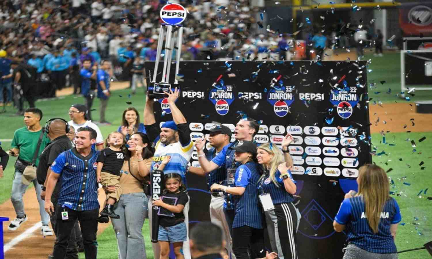 Eugenio Suárez ganó el Derby de Jonrones de la LVBP 2024