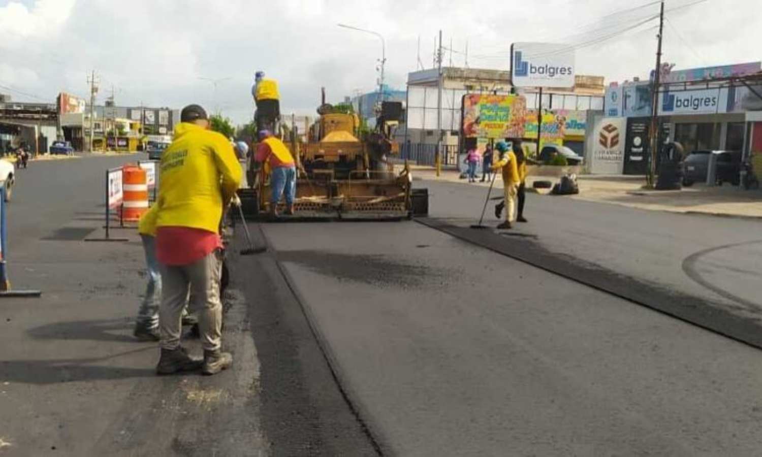 Gobernación del Zulia avanza en el reasfaltado de la Avenida 28 La Limpia de Maracaibo