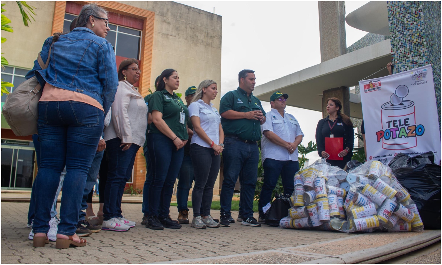 “Cambiando lágrimas por sonrisas”: Alcaldía de Maracaibo entregó más de 300 alcancías llenas del TelePotazo 2024 a Fundanica