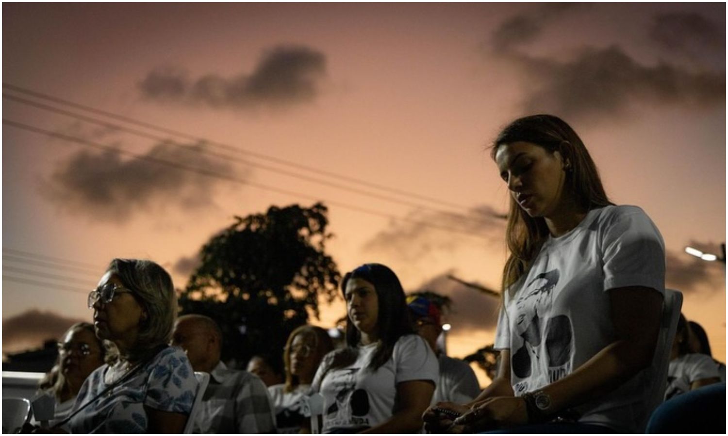 Primera dama realiza vigilia tras cumplirse 72 días de la detención de Rafael Ramírez Colina: “Maracaibo extraña a su alcalde”