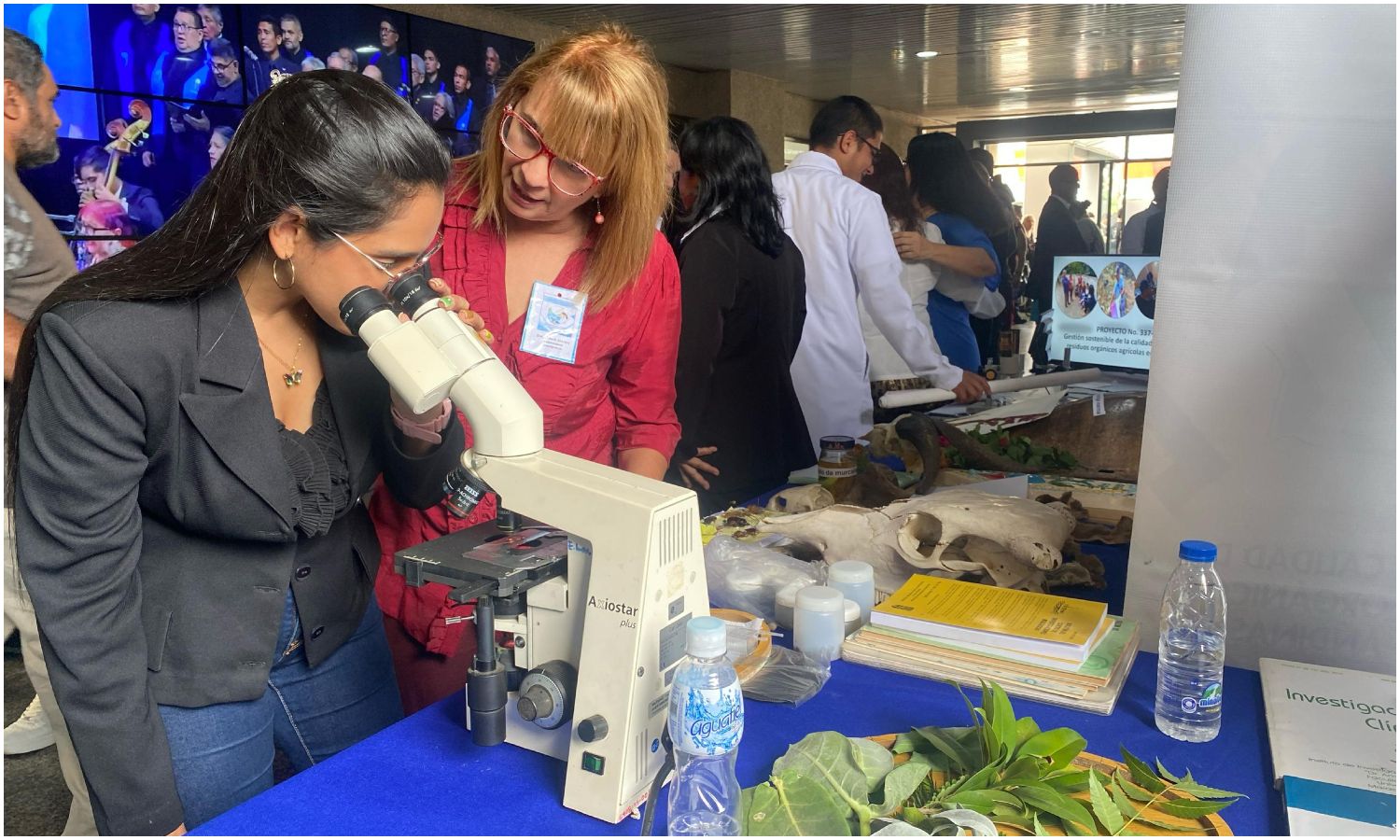 Manuel Rosales inaugura la Feria Zuliana de la Ciencia en honor al Dr. Humberto Fernández Morán
