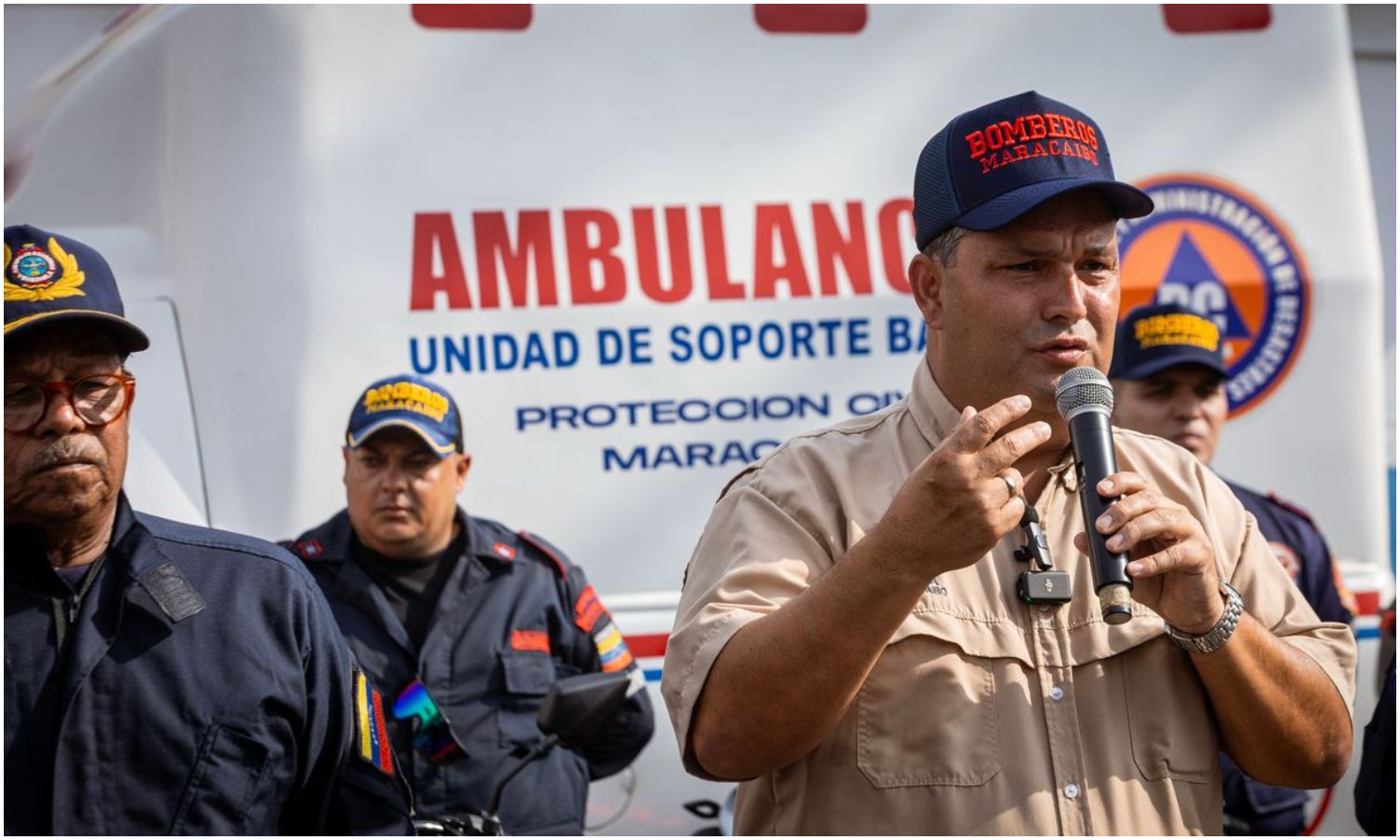 Alcaldía de Maracaibo dota equipos de atención y motos a los Bomberos y Protección civil