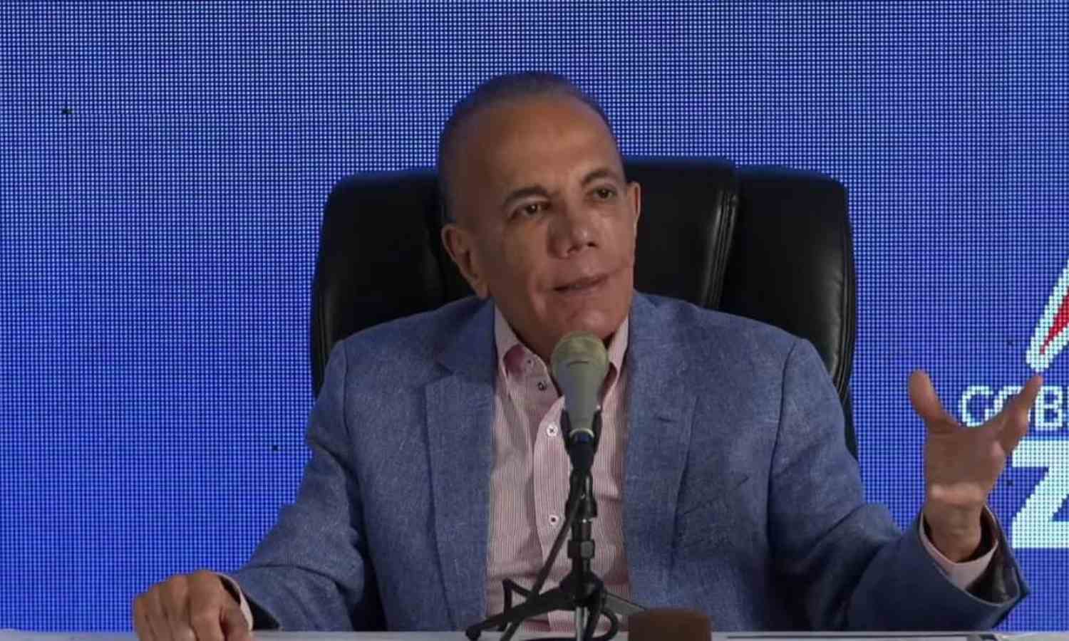 Manuel Rosales inició campaña inaugurando reacondicionamiento del Centro Clínico Ambulatorio El Silencio en San Francisco