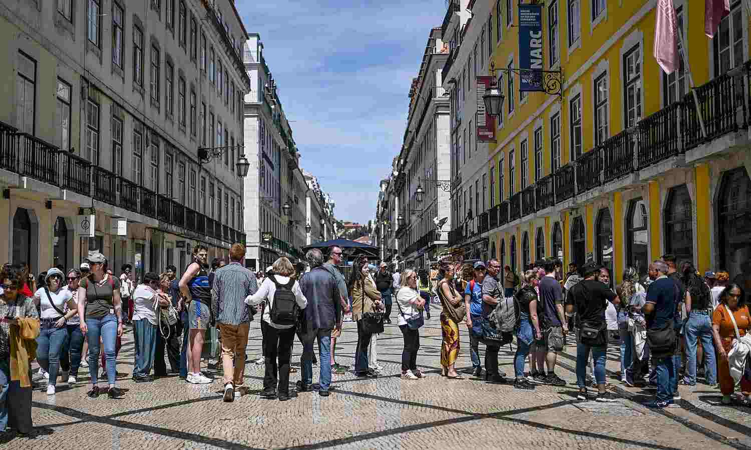 Portugal recupera la electricidad para 2,5 millones de usuarios tras el apagón masivo