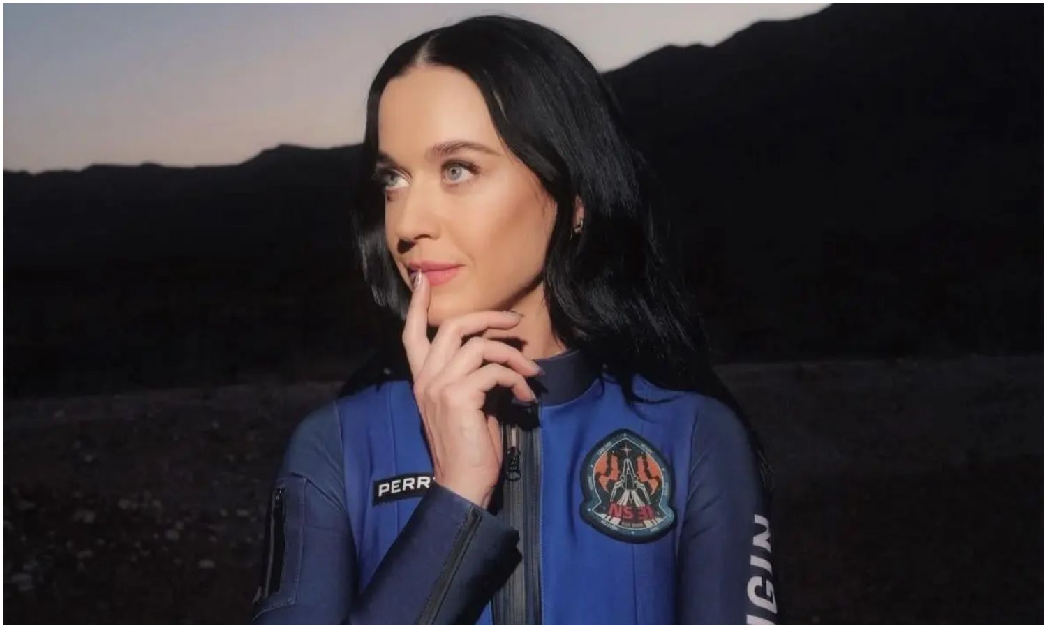 Katy Perry hizo historia tras ser la primera artista que viaja al espacio en una tripulación 100 % femenina