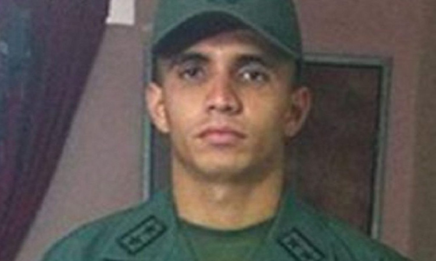 Presunto grupo del FBI llega a residencia de exmilitar venezolano Rodríguez Araña en Estados Unidos