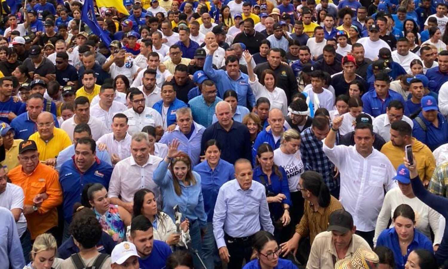 Manuel Rosales y la movilización de un cierre de campaña que pide evitar las penurias del pasado reciente en el Zulia