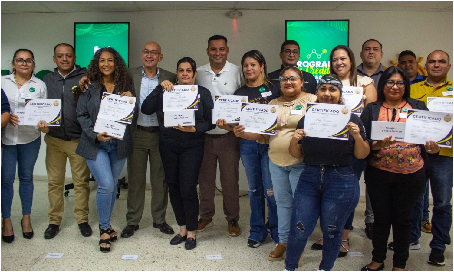 Catorce emprendedores recibieron microcréditos y puntos de venta tras alianza entre la Alcaldía de Maracaibo y Bangente