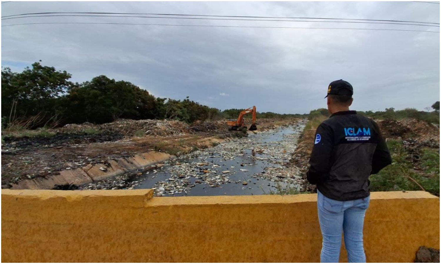ICLAM refuerza labores de saneamiento en cañadas de Maracaibo ante la llegada de lluvias
