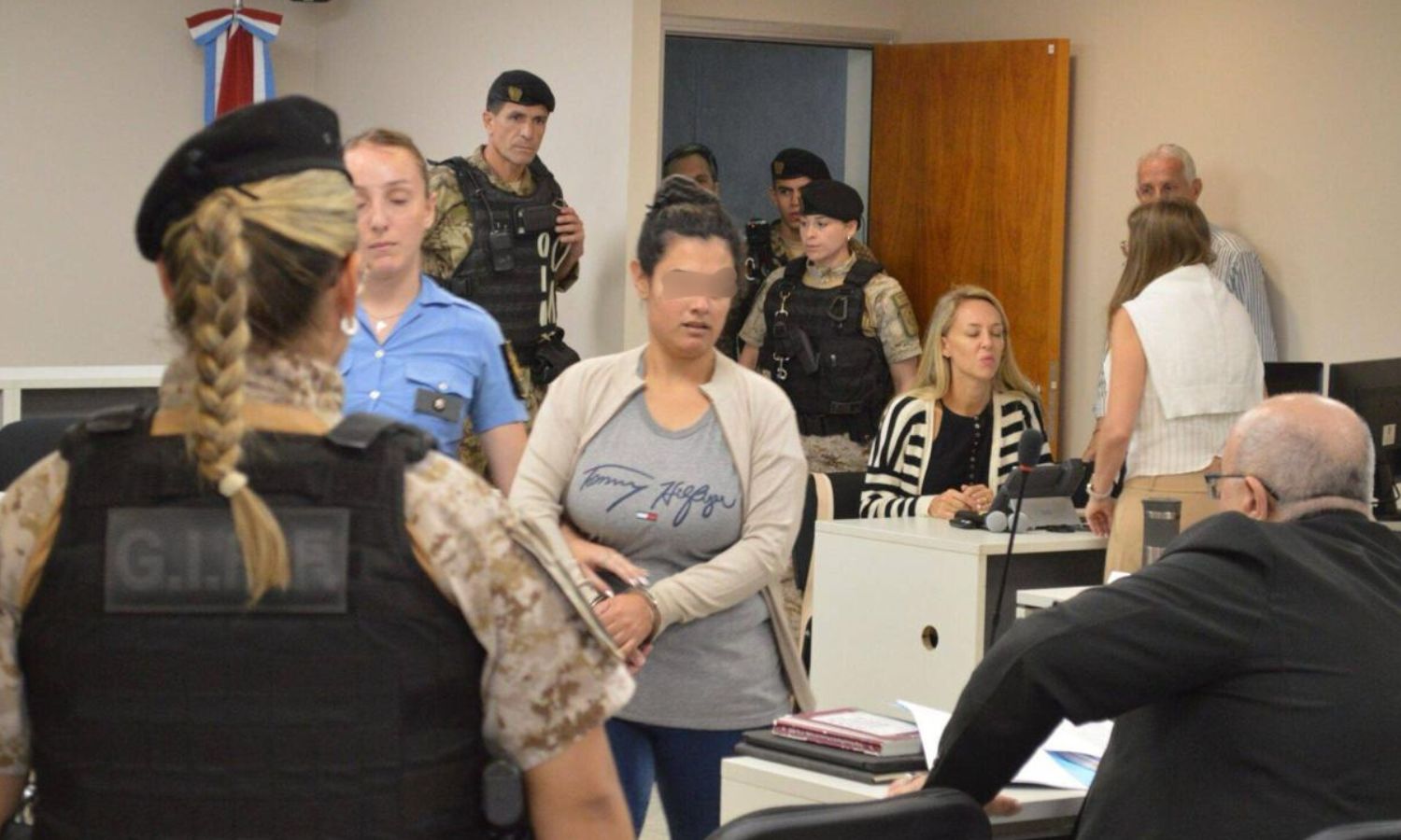Condenan cadena perpetua a una enfermera por el asesinato de cinco bebés en un hospital de Argentina