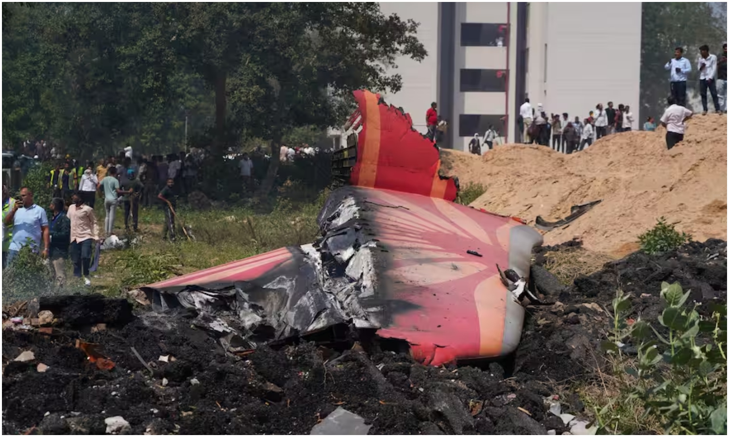 Un británico es el único sobreviviente del accidente de avión en India