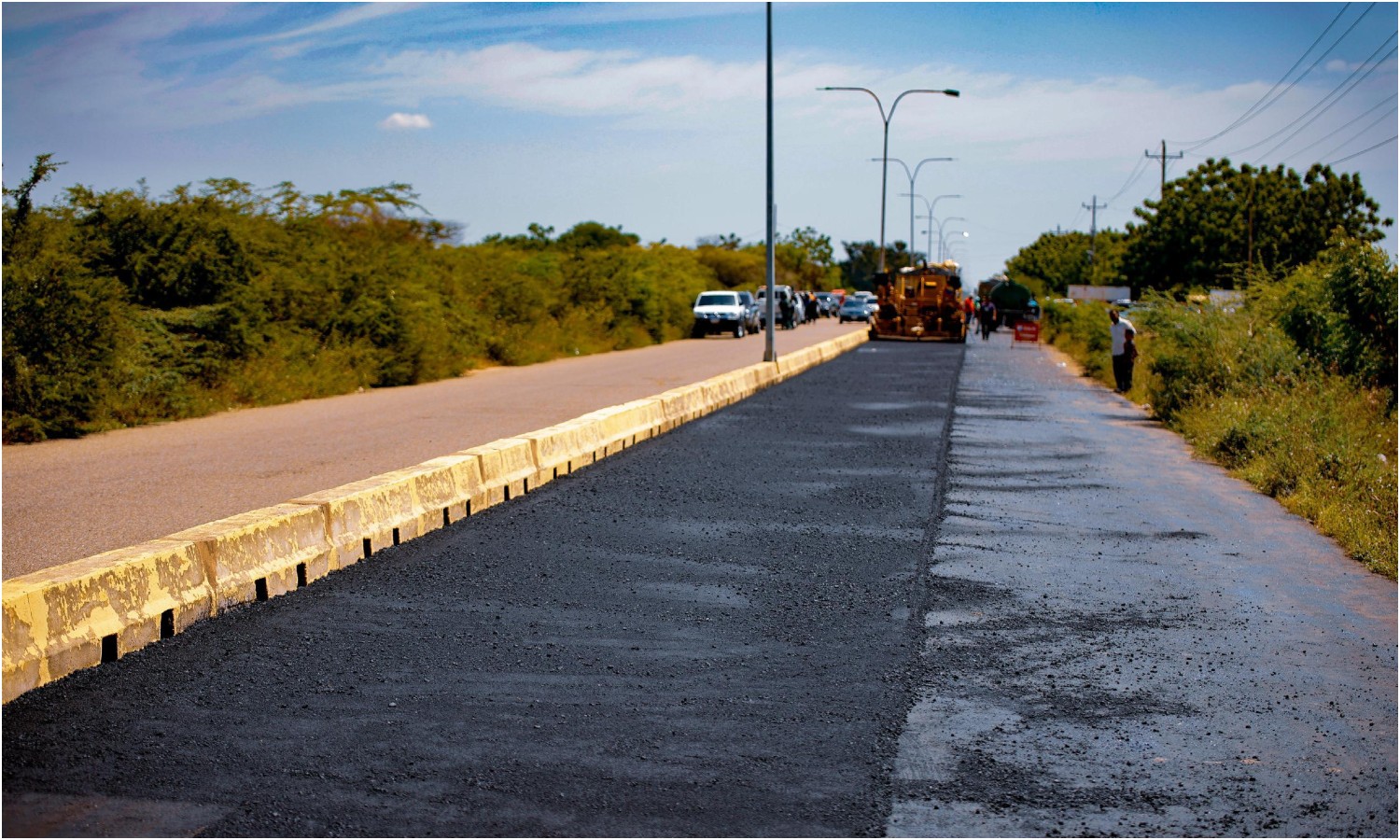 Gobernación del Zulia extiende plan de asfaltado a La Cañada de Urdaneta y refuerza rehabilitación vial en el oeste de Maracaibo