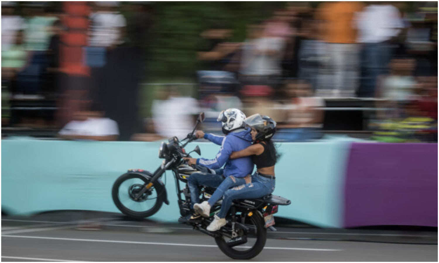 “Esa moda tiene que acabar”: fiscal Saab prohíbe «motopiruetas» en vías públicas por alto riesgo de accidentes