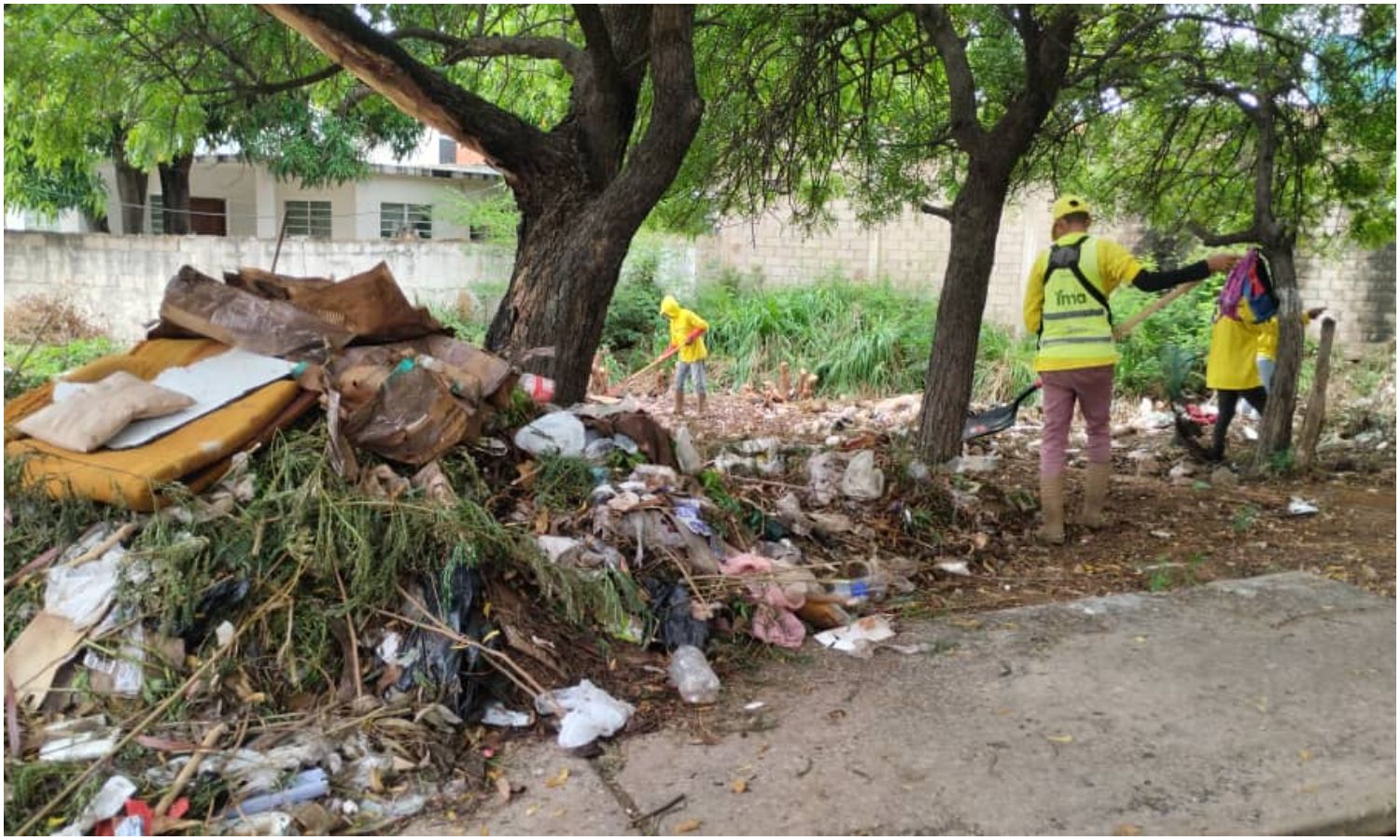 Alcaldía de Maracaibo intensifica limpieza de cañadas para prevenir emergencias