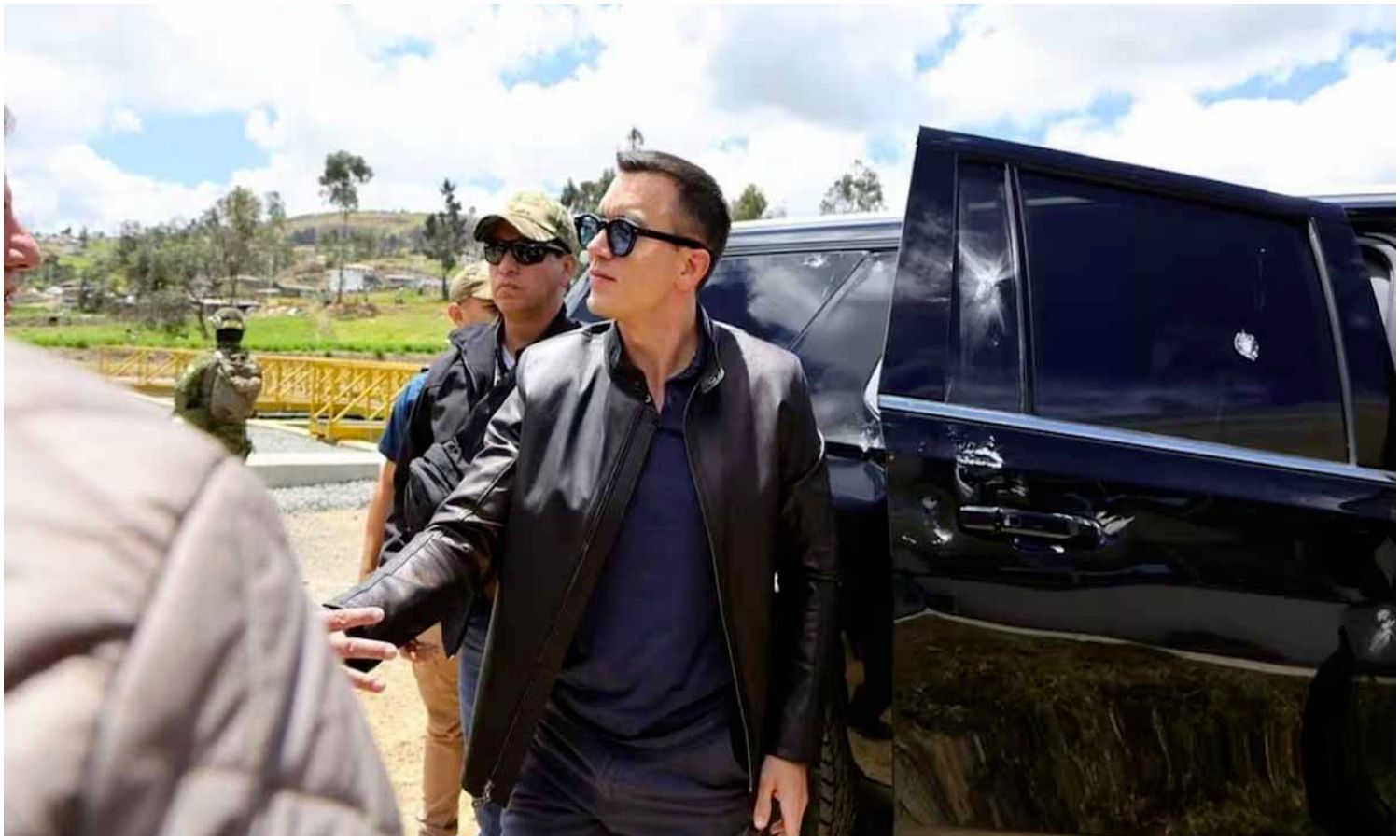 Atacan con piedras la caravana del presidente Daniel Noboa durante protestas en Ecuador