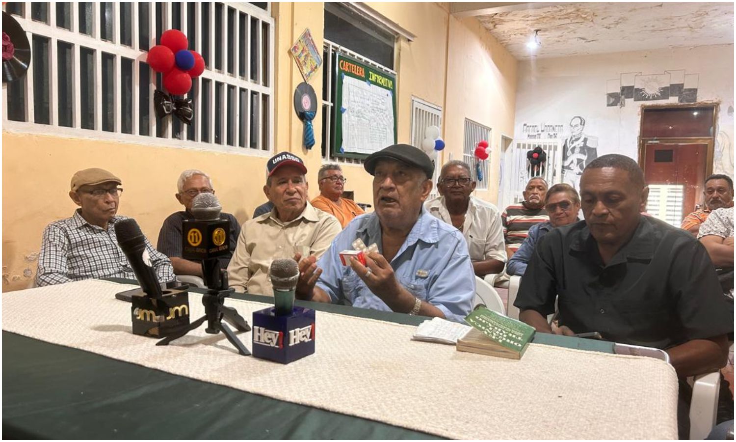 Jubilados y pensionados en Maracaibo exigen aumento salarial: “Nadie puede estar conforme con 0,70 dólares mensuales”