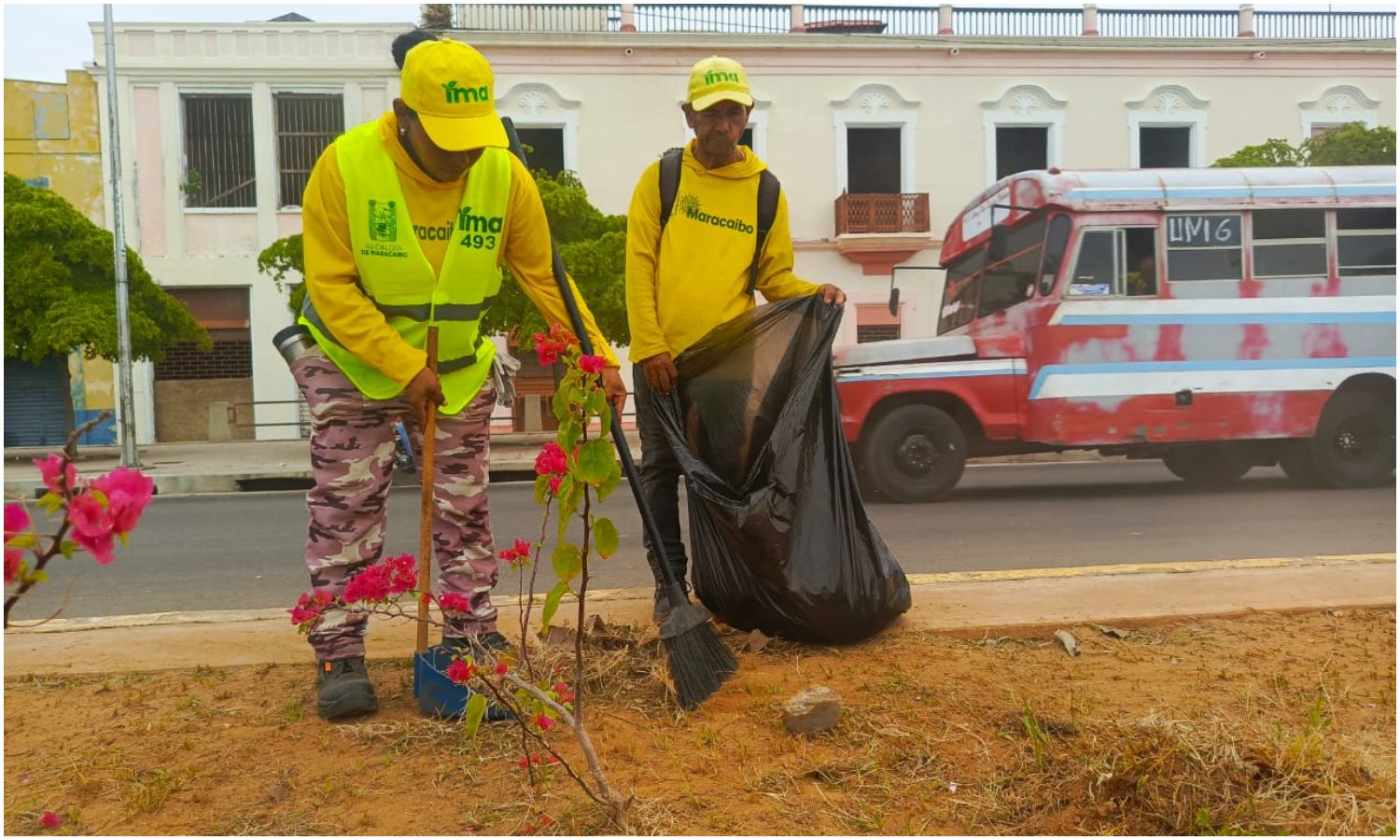 Alcaldía de Maracaibo ejecuta plan de mantenimiento vial y demarcación en el casco central