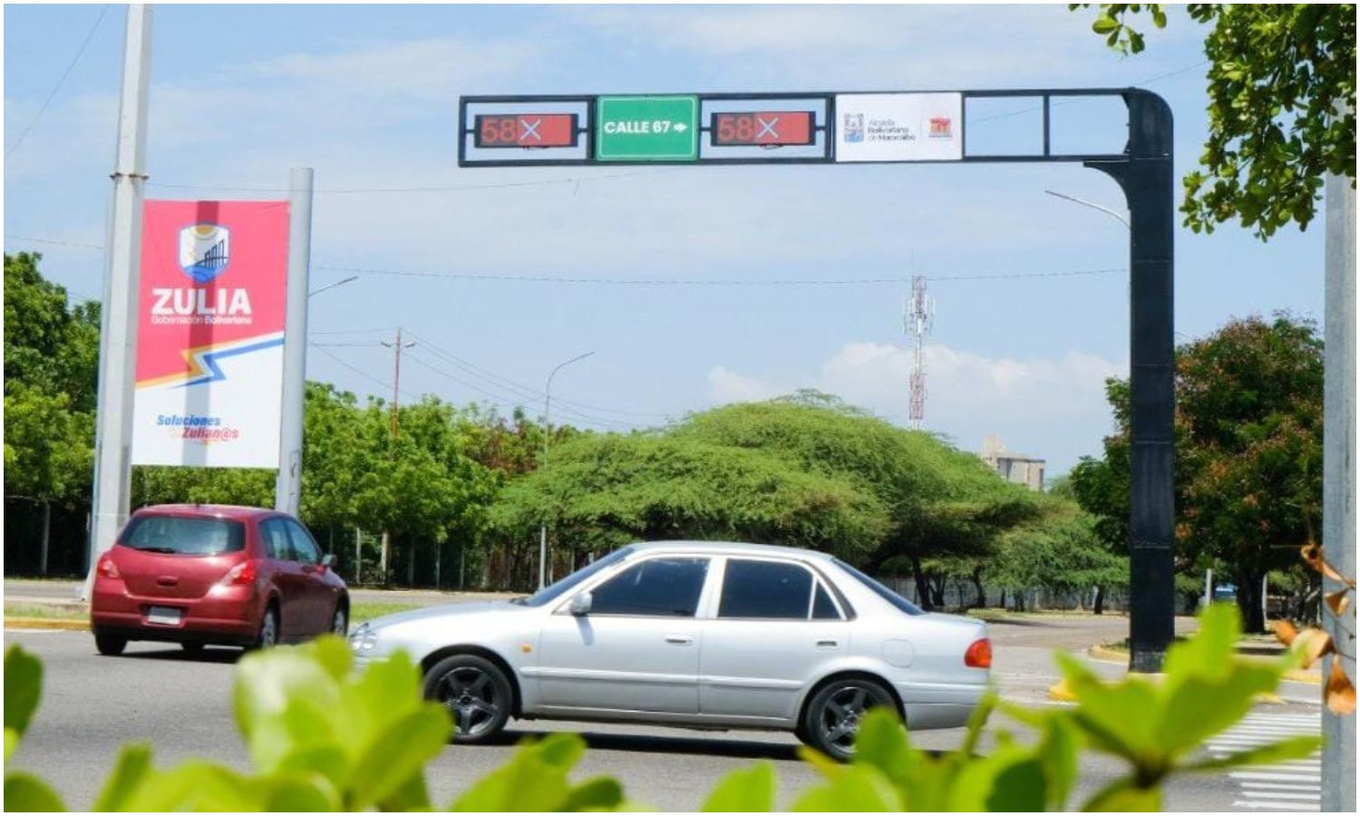 Alcaldía de Maracaibo instala semáforos digitales con tecnología LED en la ciudad: un paso hacia la modernización vial