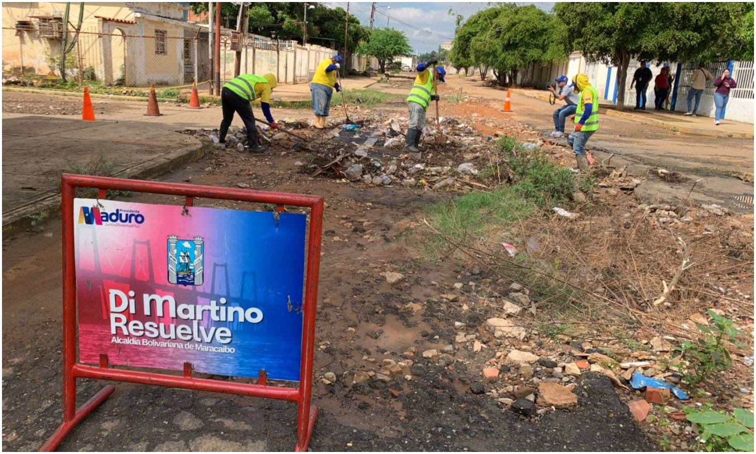 Alcaldía de Maracaibo refuerza mantenimiento de drenajes en La Pastora ante temporada de lluvias