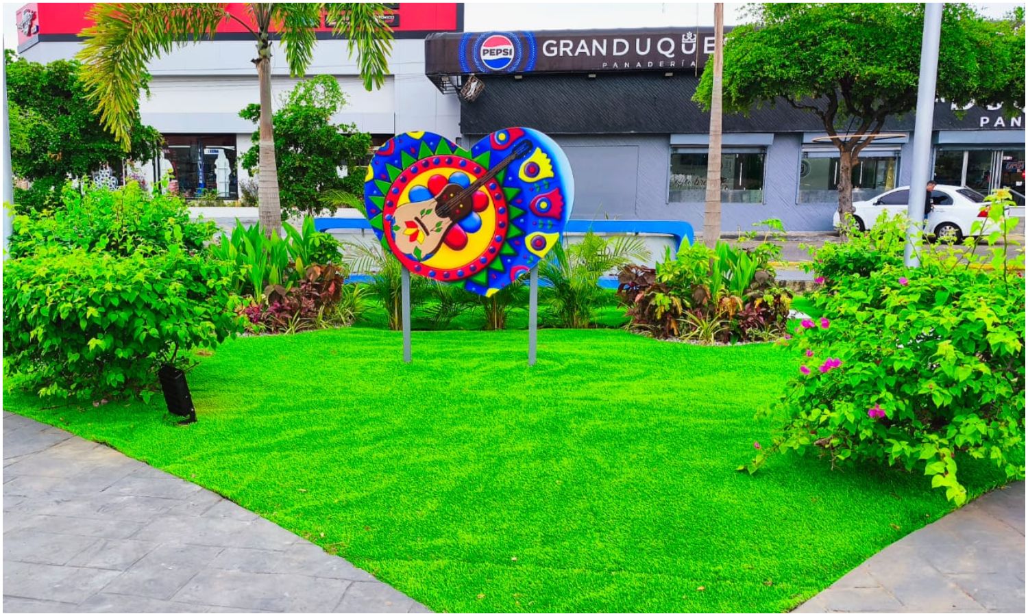 Alcaldía de Maracaibo reinaugura la Plaza de La Madre con mejoras integrales