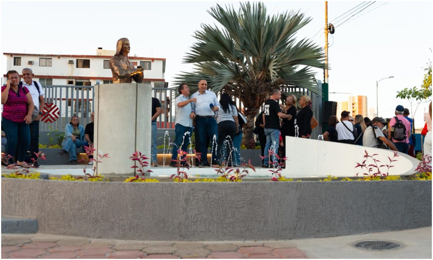 Alcaldía de Maracaibo inaugura la Plaza Santa Madre Carmen Rendiles en “5 de Julio”