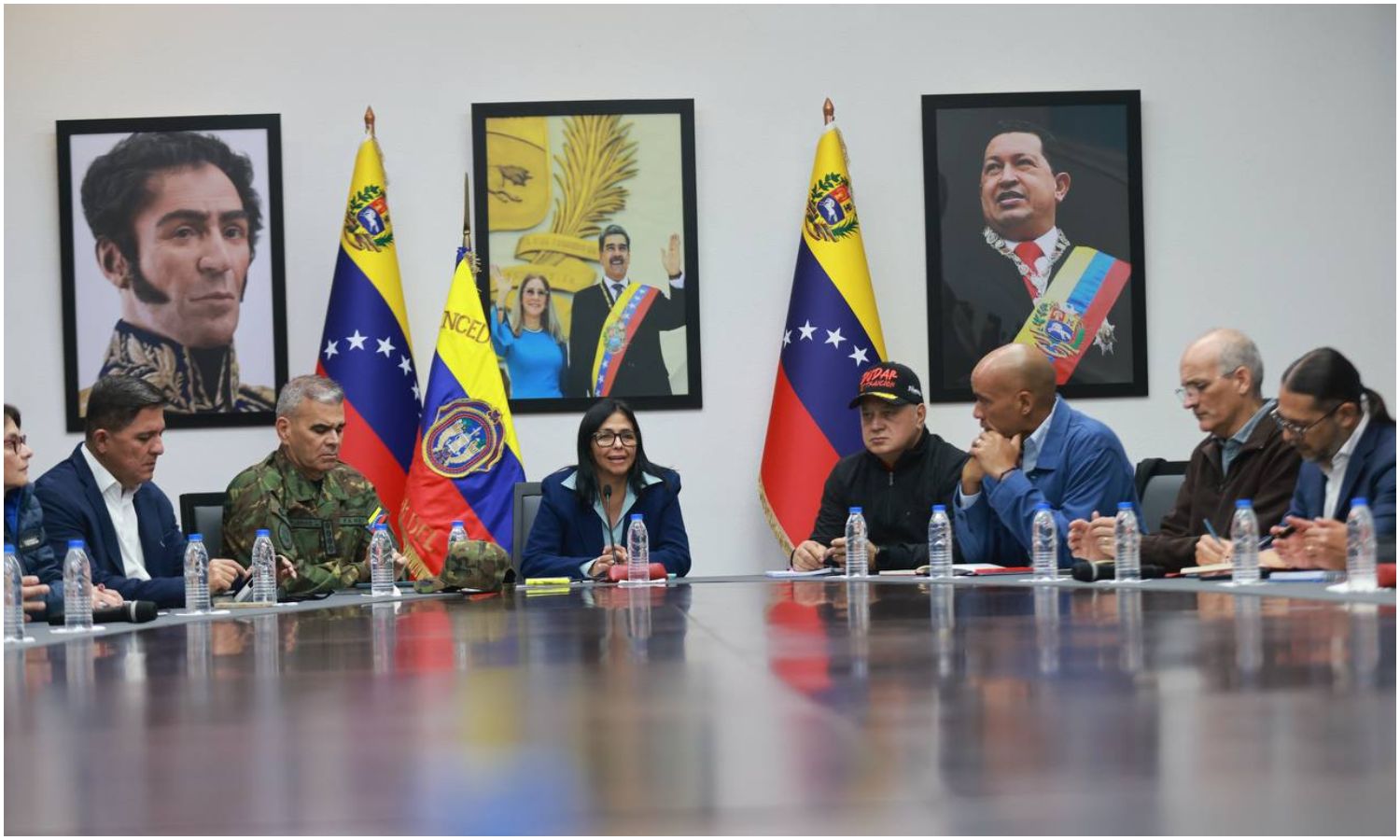 Delcy Rodríguez crea comisión de alto nivel para gestionar la liberación de Maduro y Cilia Flores