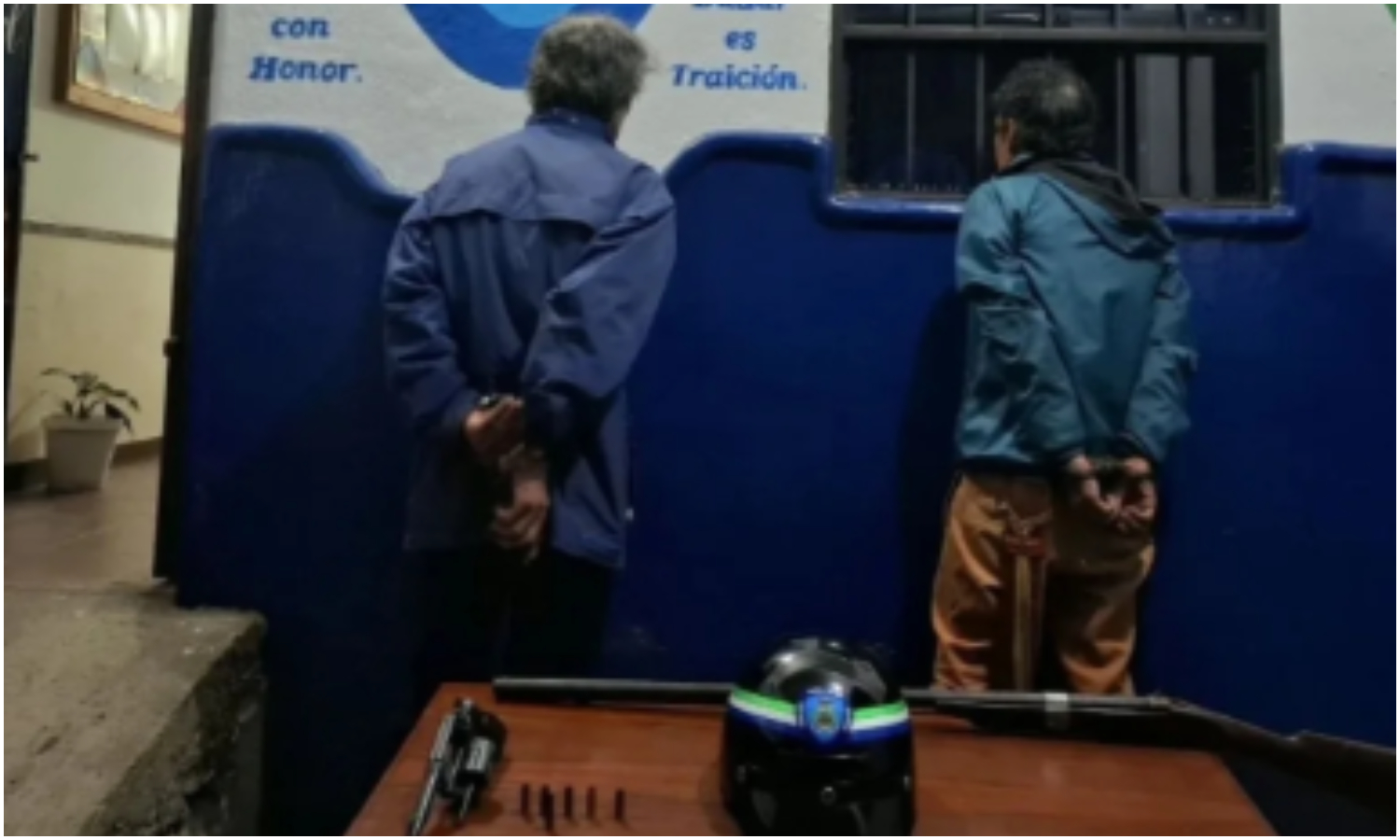 Detienen en Mérida a dos adultos mayores por celebrar la captura de Nicolás Maduro y Cilia Flores
