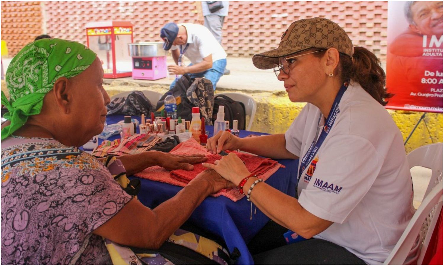 Alcaldía de Maracaibo realiza jornada social para comerciantes del casco central