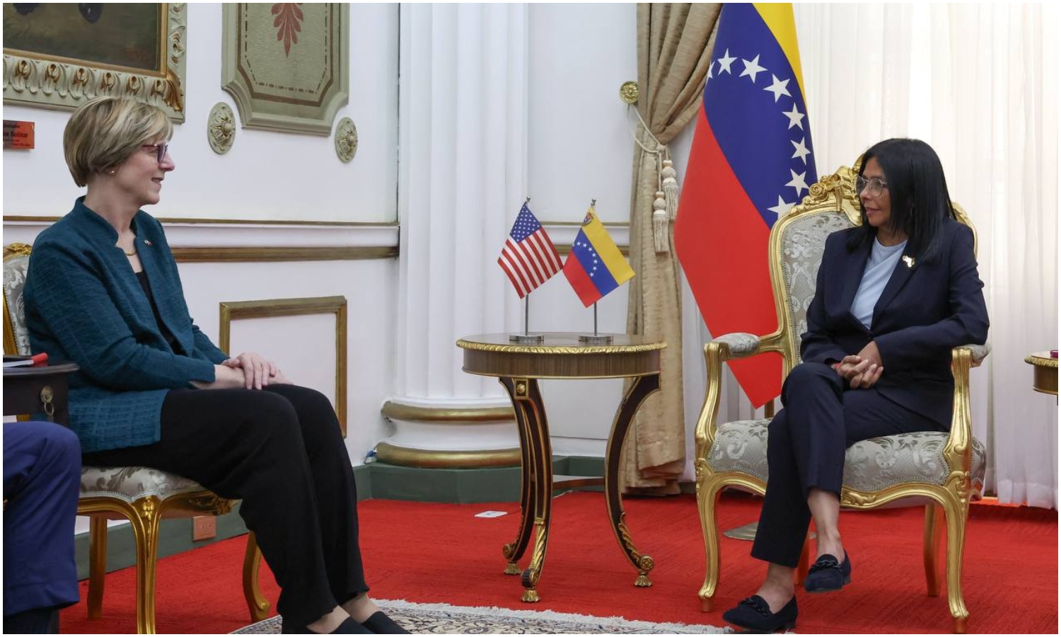 Delcy Rodríguez sostuvo encuentro con la encargada de negocios de Estados Unidos en Venezuela