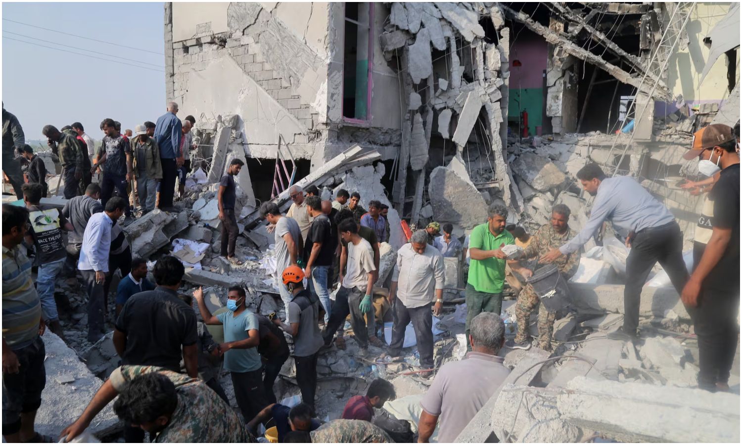 Irán eleva a 555 los muertos por ataques de Israel y Estados Unidos