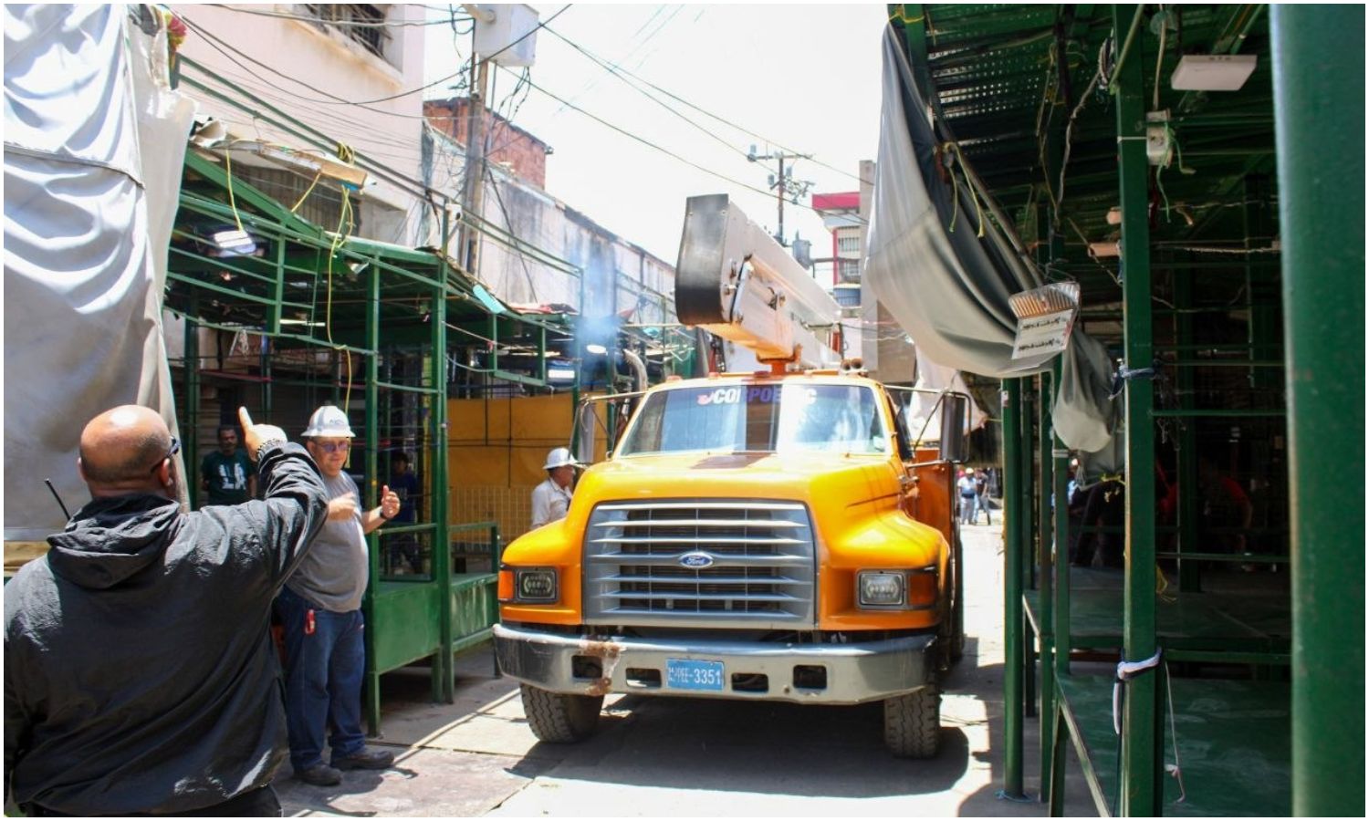 “Les daremos un beneficio económico”: Alcaldía de Maracaibo ayudará a comerciantes afectados por incendio en el Callejón de los Pobres
