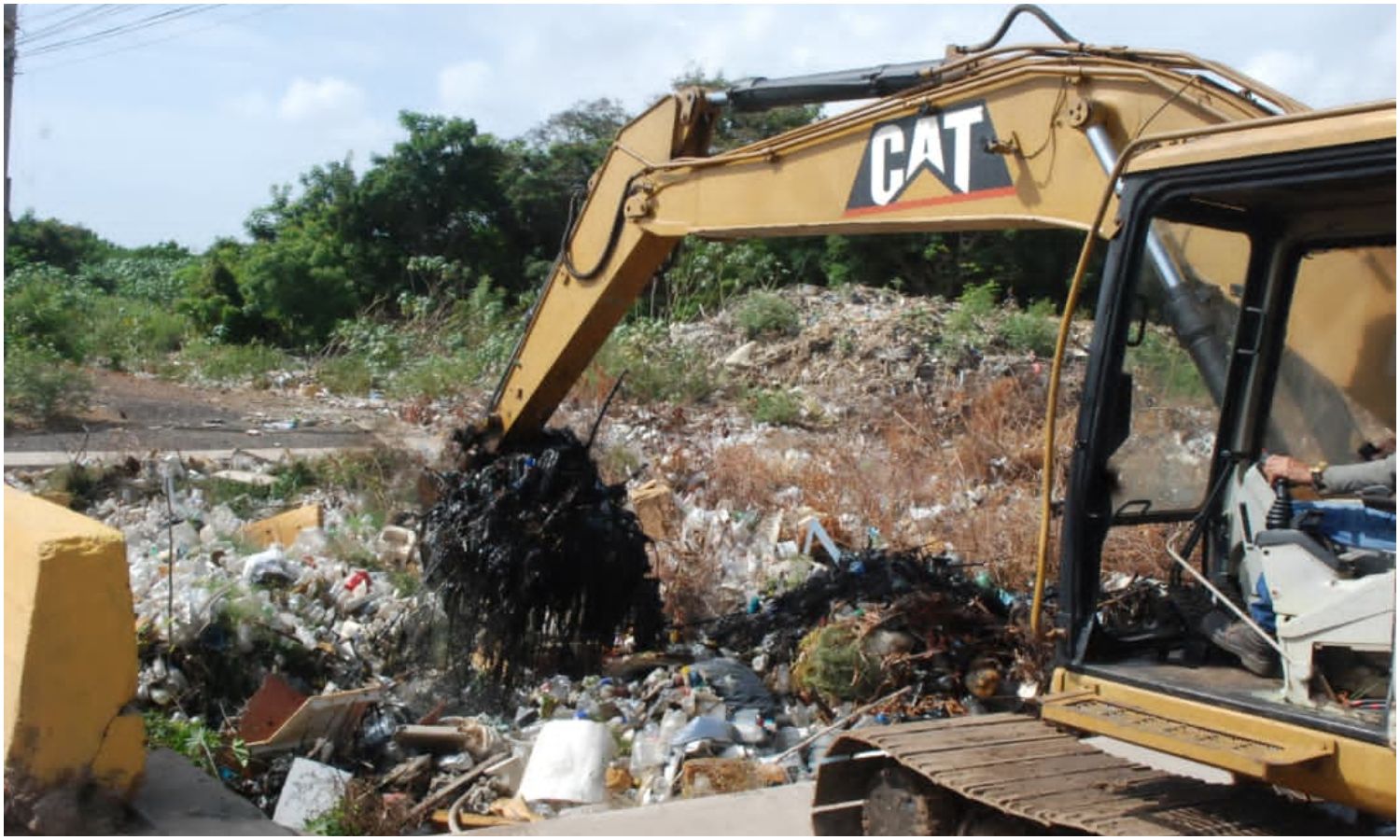 Alcaldía de Maracaibo inicia despeje de 3.500 metros lineales en el Cajón La Vega
