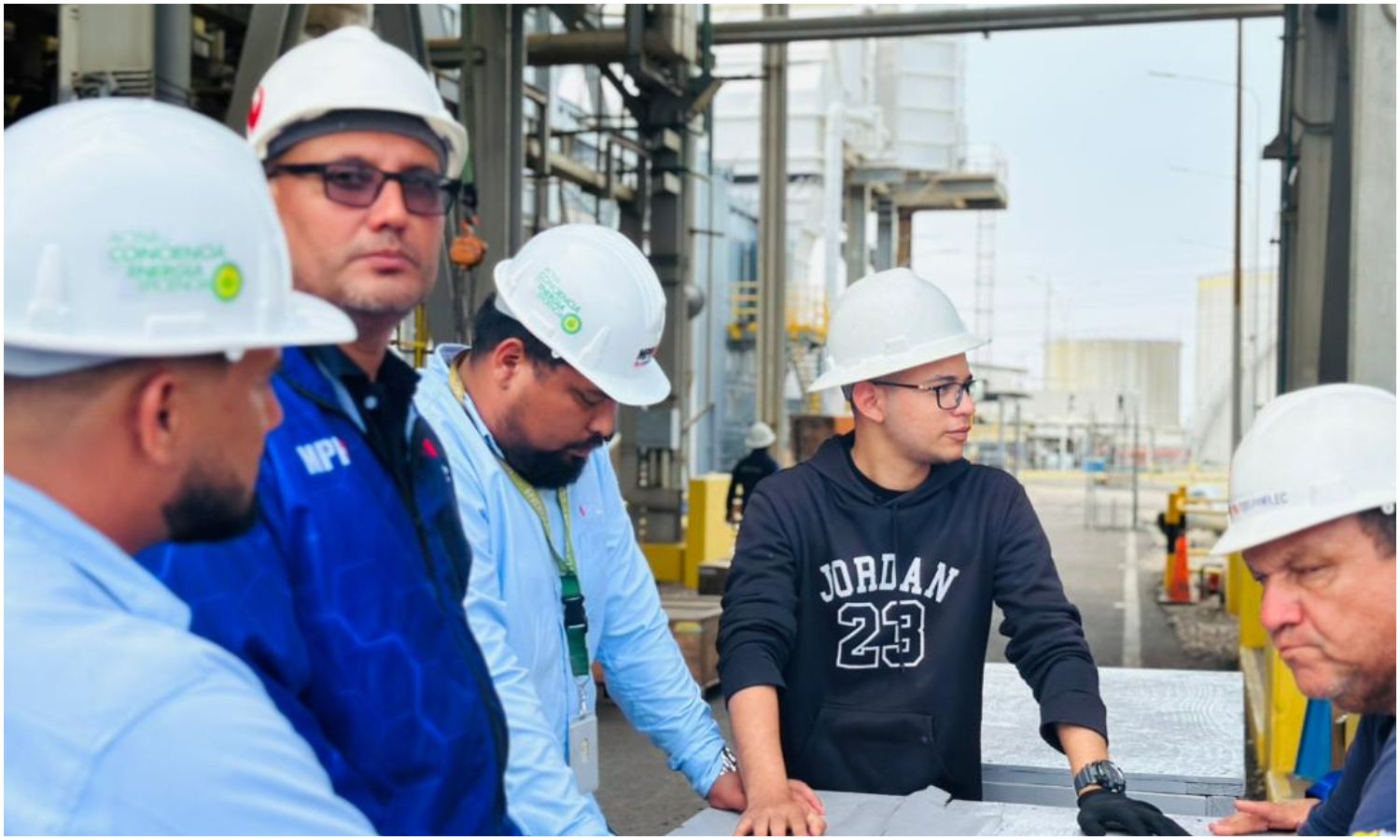 Gobierno despliega plan especial de atención para el sistema eléctrico en el Zulia: “Tenemos el servicio al 100 %”