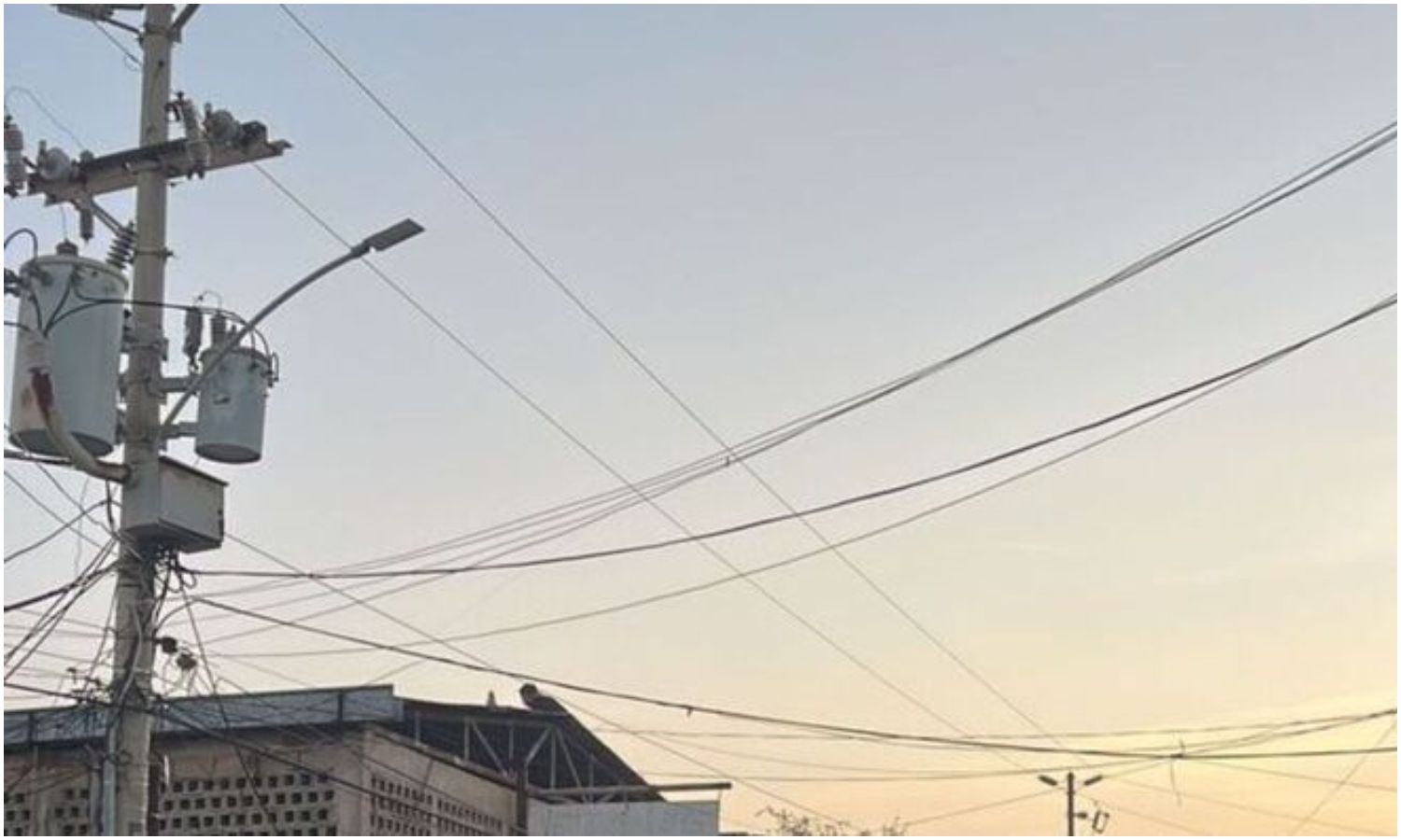 Adolescente recibió una descarga eléctrica al intentar recuperar su cometa en Maracaibo