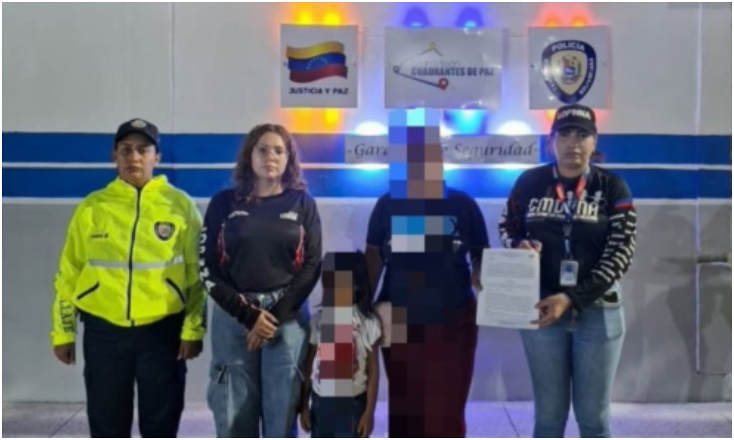 Presa por dejar a sus hijos solos en casa para irse a la playa durante tres días