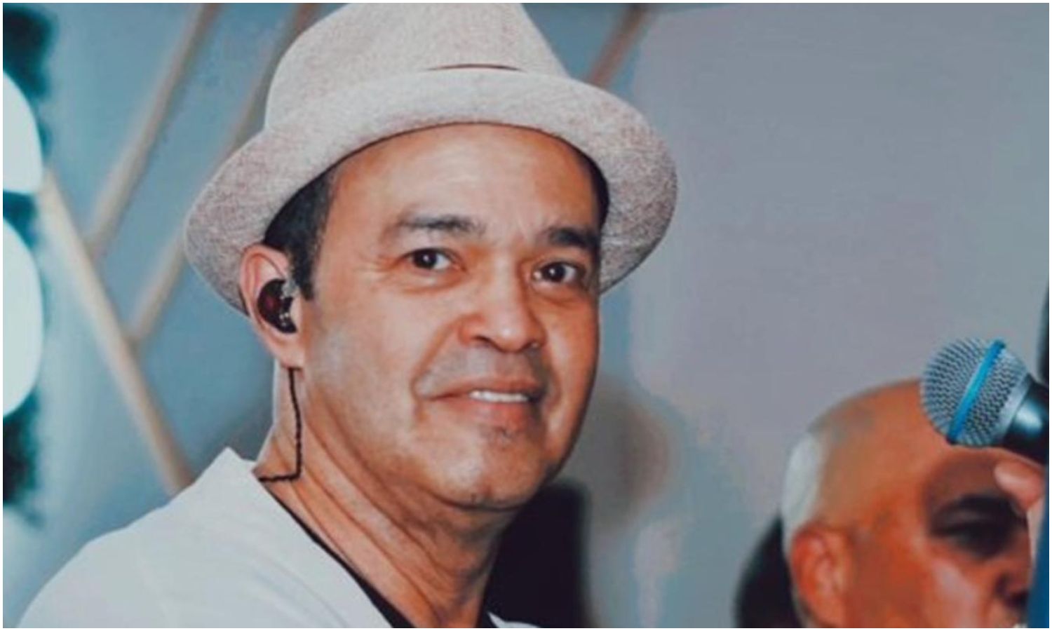 Muere a los 62 años el cantante dominicano Alex Bueno tras enfrentar un cáncer