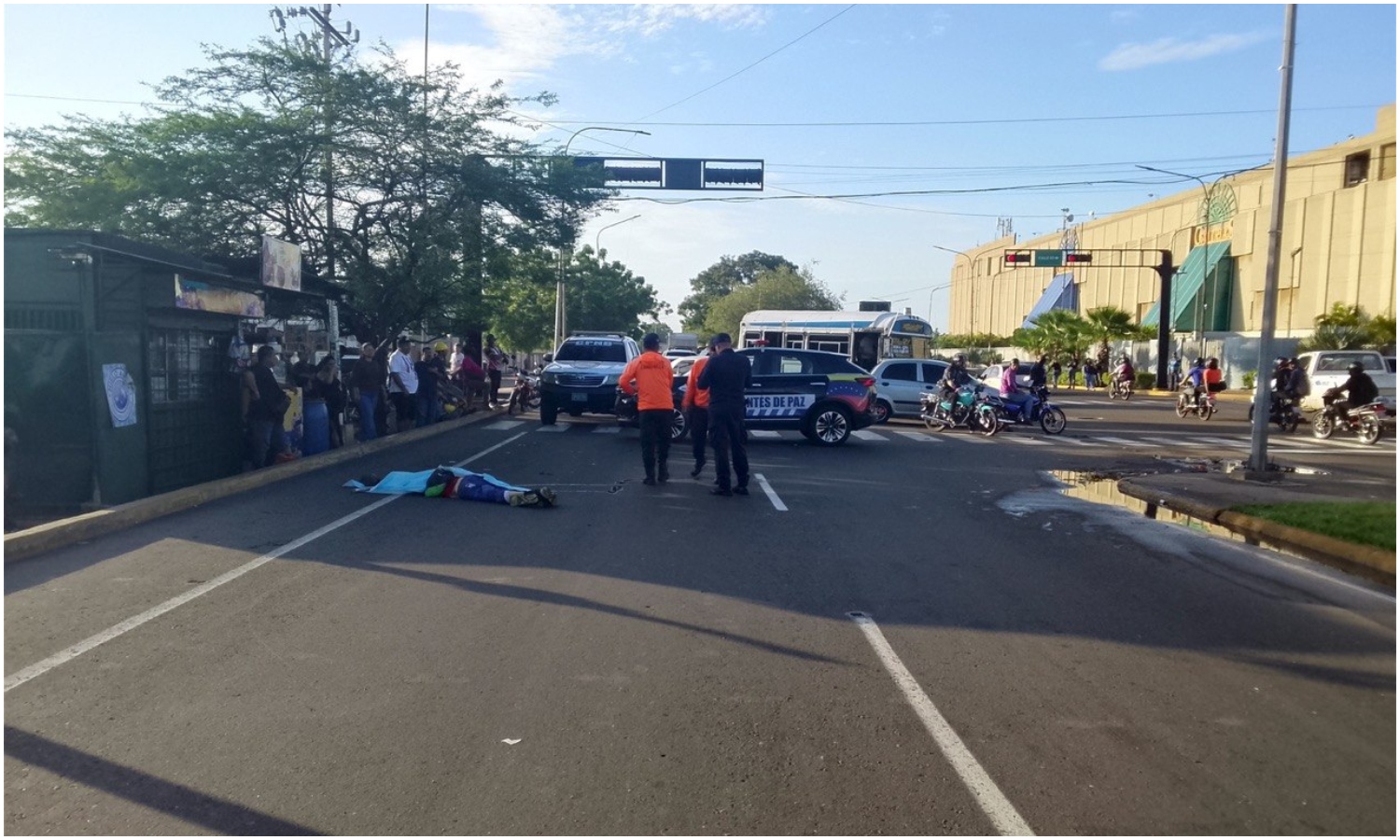 Hombre muere tras ser arrollado en la avenida La Limpia: el conductor huyó del lugar
