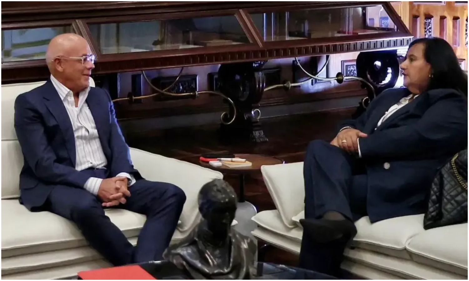Jorge Rodríguez se reúne con la presidenta de la AN de 2015 para impulsar el diálogo político