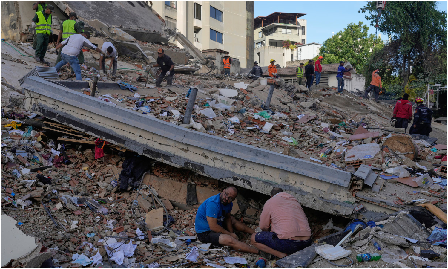 Jorge Rodríguez actualiza balance de los terremotos: van 920 fallecidos, 3.360 heridos y 300 réplicas